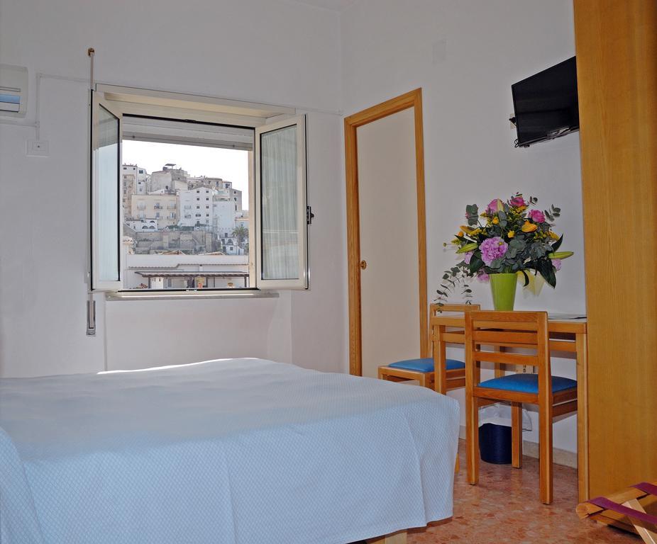 Albergo La Sirenella Sperlonga Esterno foto